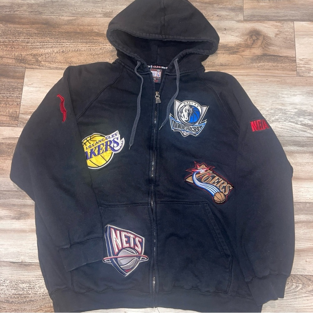 UNK NBA Basketball Zip Up Sweatshirt Hoodie Size 2XL 12 NBA Logos Used Flaw